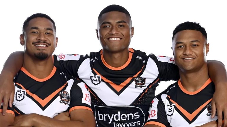 NRL 2025 Round 1 Preview: Tigers' Star Players vs. Knights