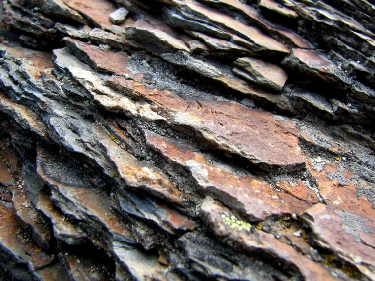 Distinguishing Between Shale and Slate