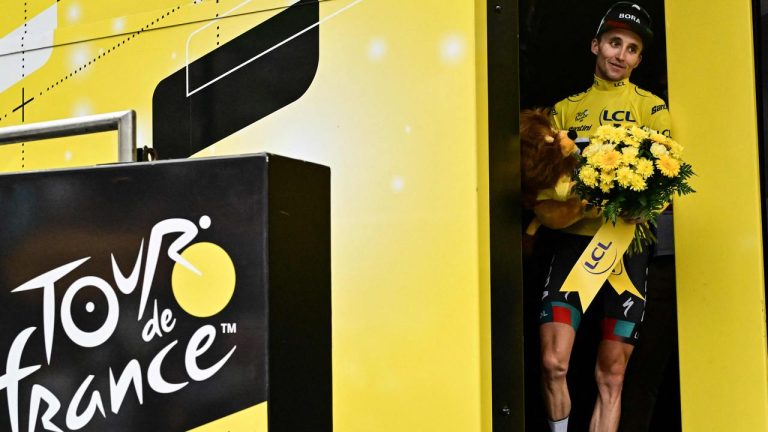 Jai Hindley Seizes Tour de France Lead with Victory in Stage 5