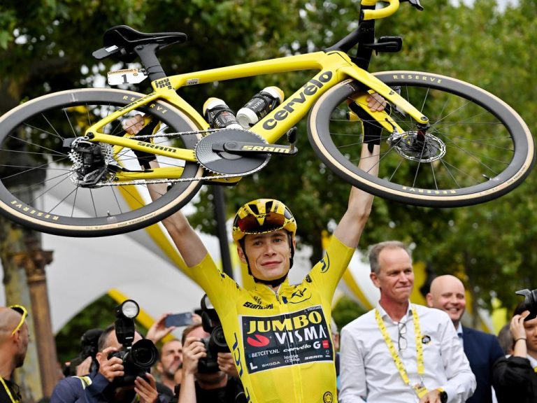 Jonas Vingegaard Triumphs in Thrilling Tour de France Showdown