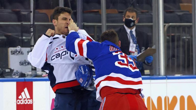 Ice Hockey Teams Engage in Pre-Planned Brawl Right After Face-Off