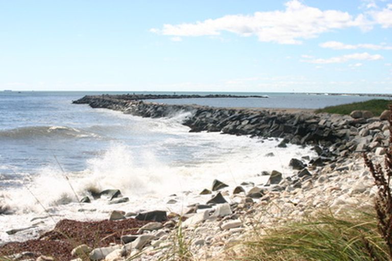 Exploring the Landforms of Connecticut